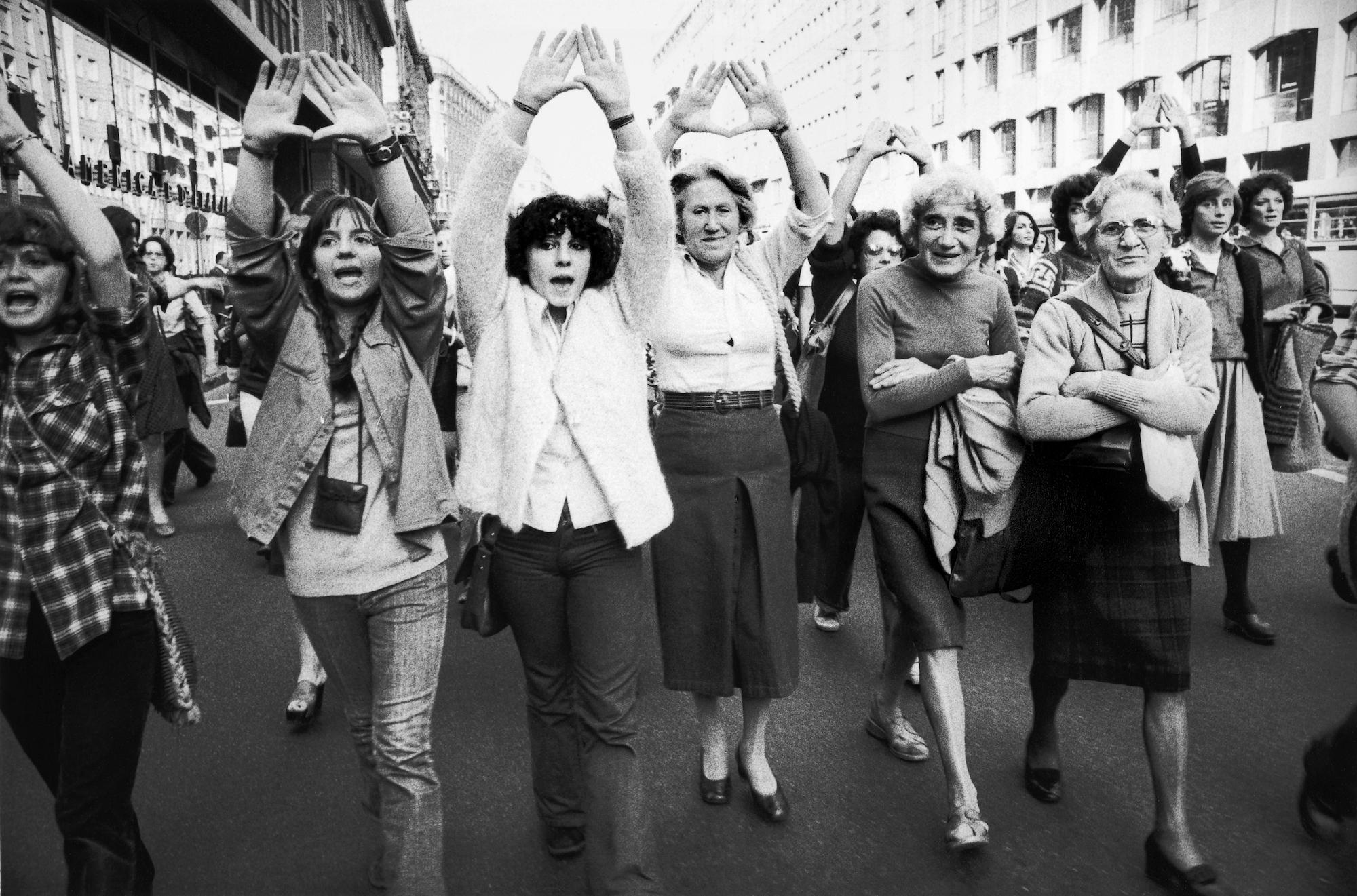 GESTI DI RIVOLTA. Arte, fotografia e femminismo a Milano 1975-1980